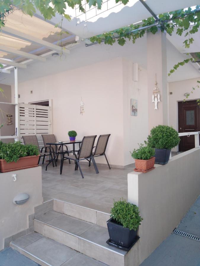 Athos Mare Studio Apartment Ierissos Exterior photo