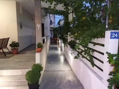 Athos Mare Studio Apartment Ierissos Exterior photo